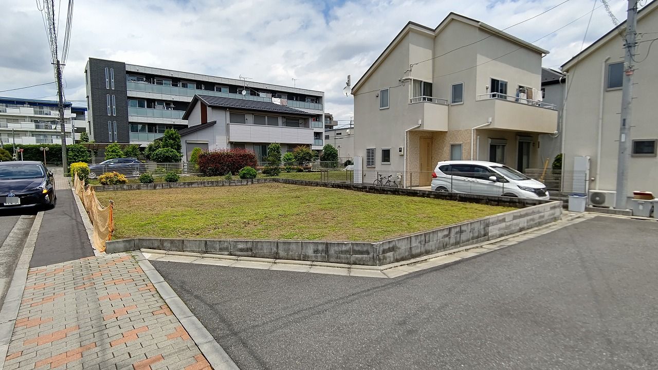 西北角地の為開放感のある立地です!